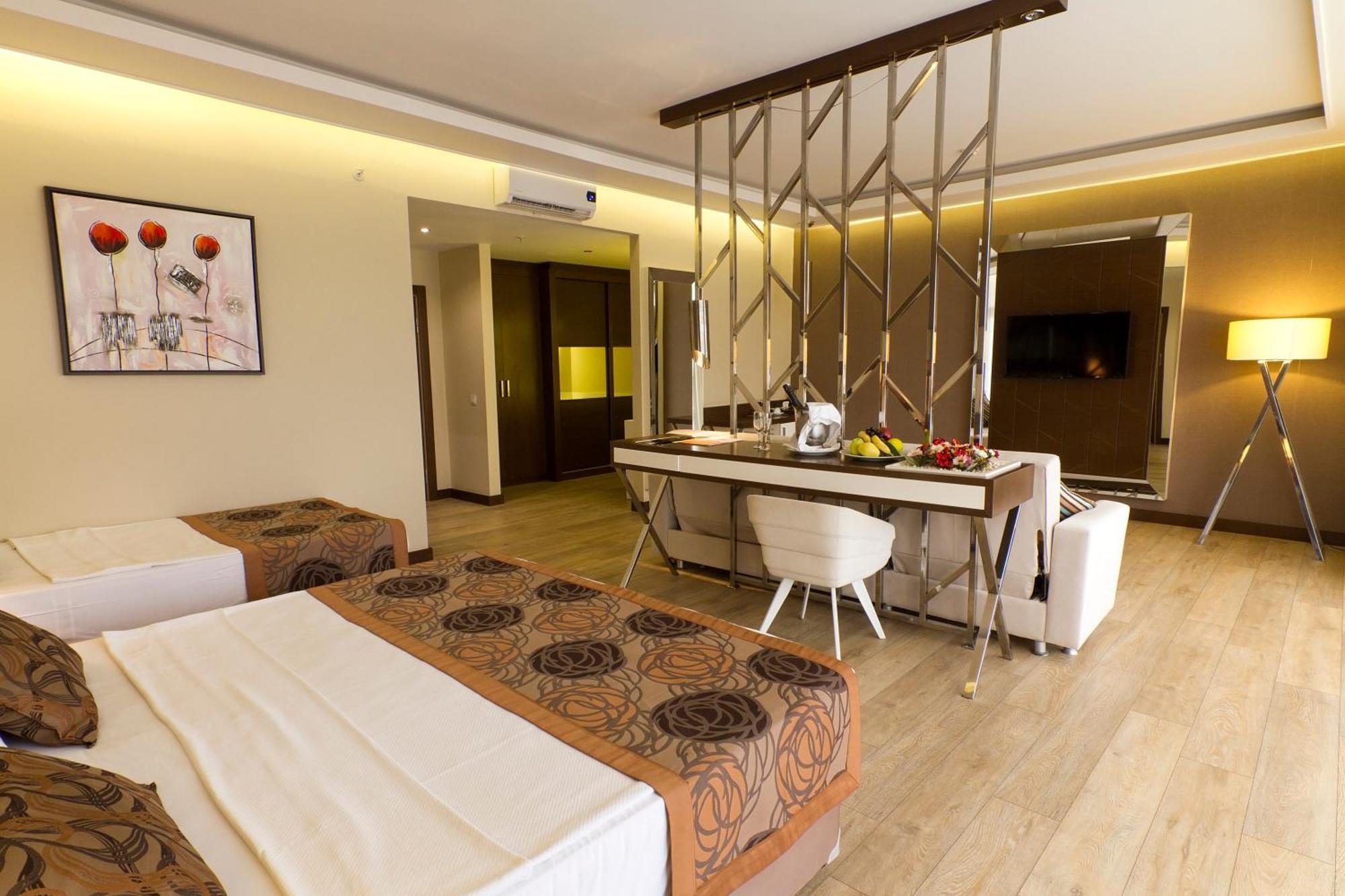 Hotel My