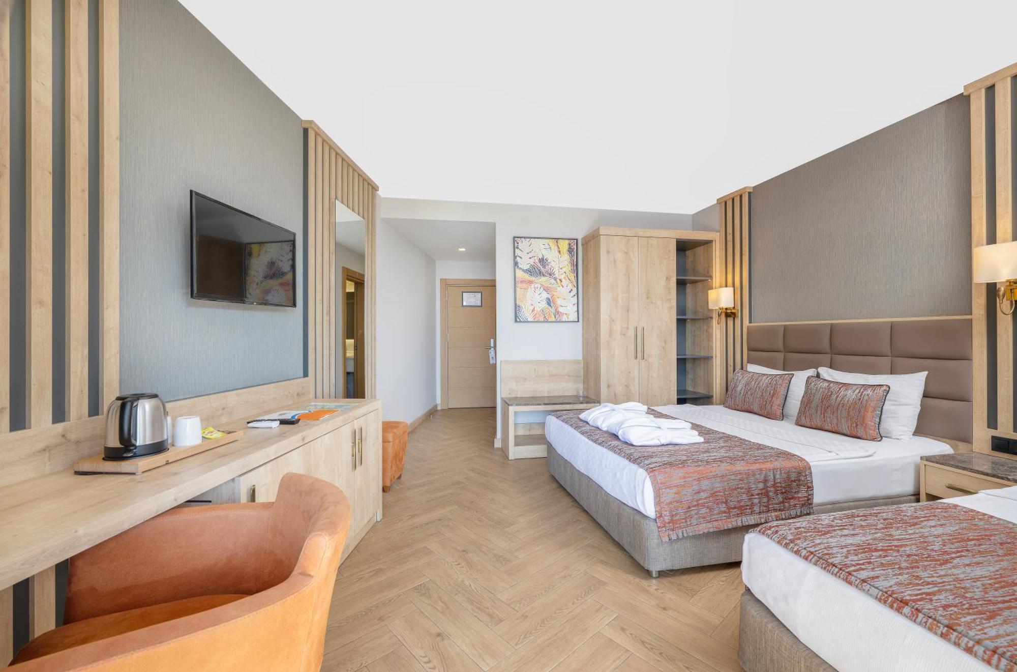 Hotel My 5*