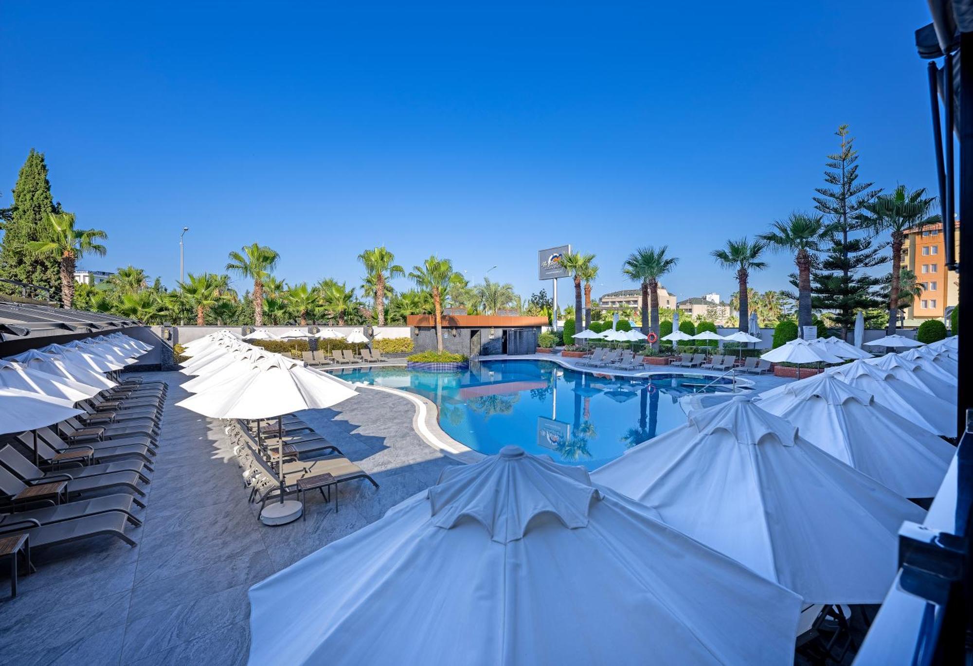 Hotel My